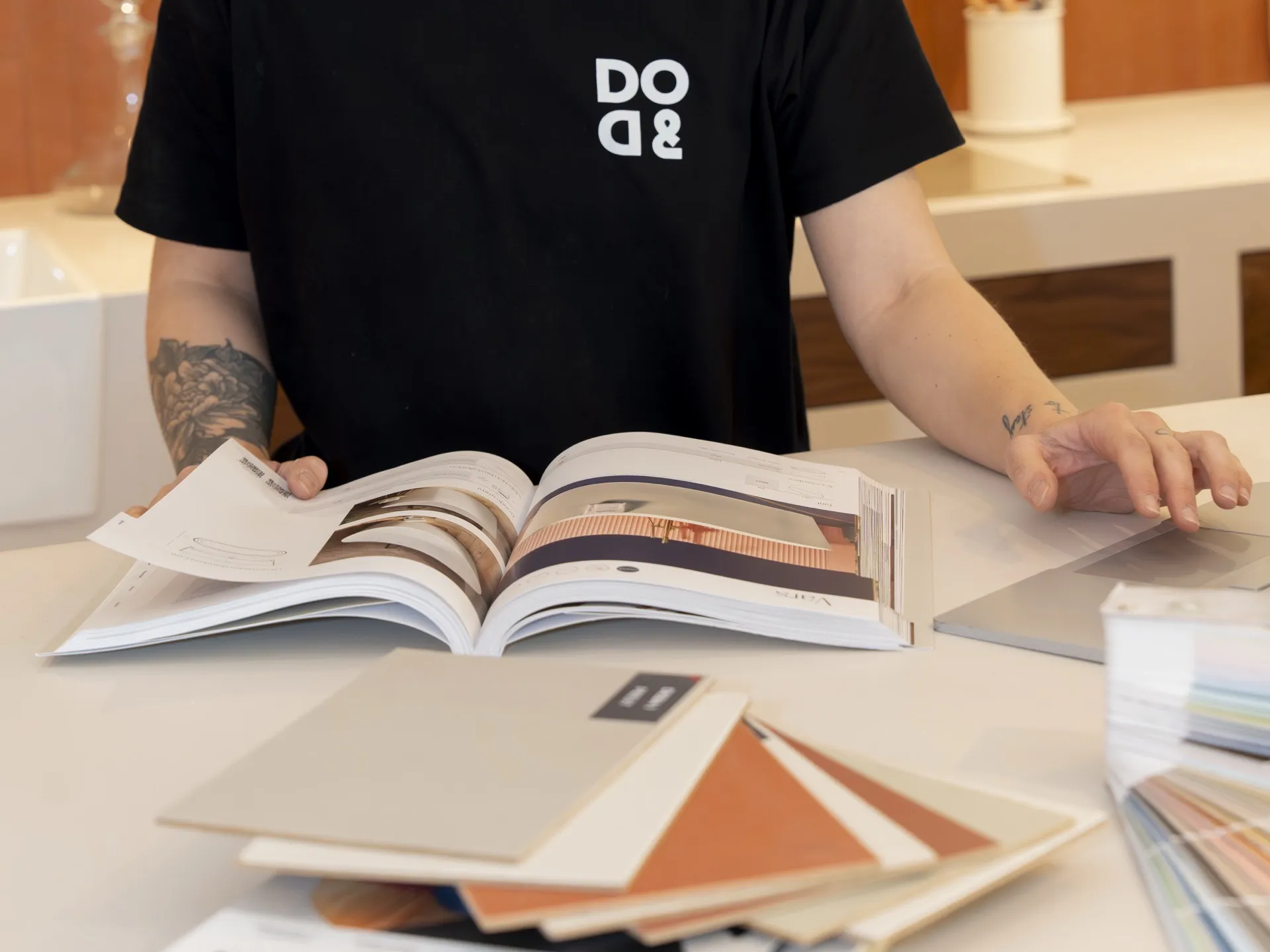 Catalogue et échantillons de matières DOD& Béton Ciré